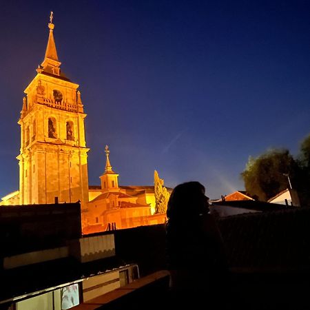 La Casona Del Asno Apartment อัลกาลาเดเอนาเรส ภายนอก รูปภาพ