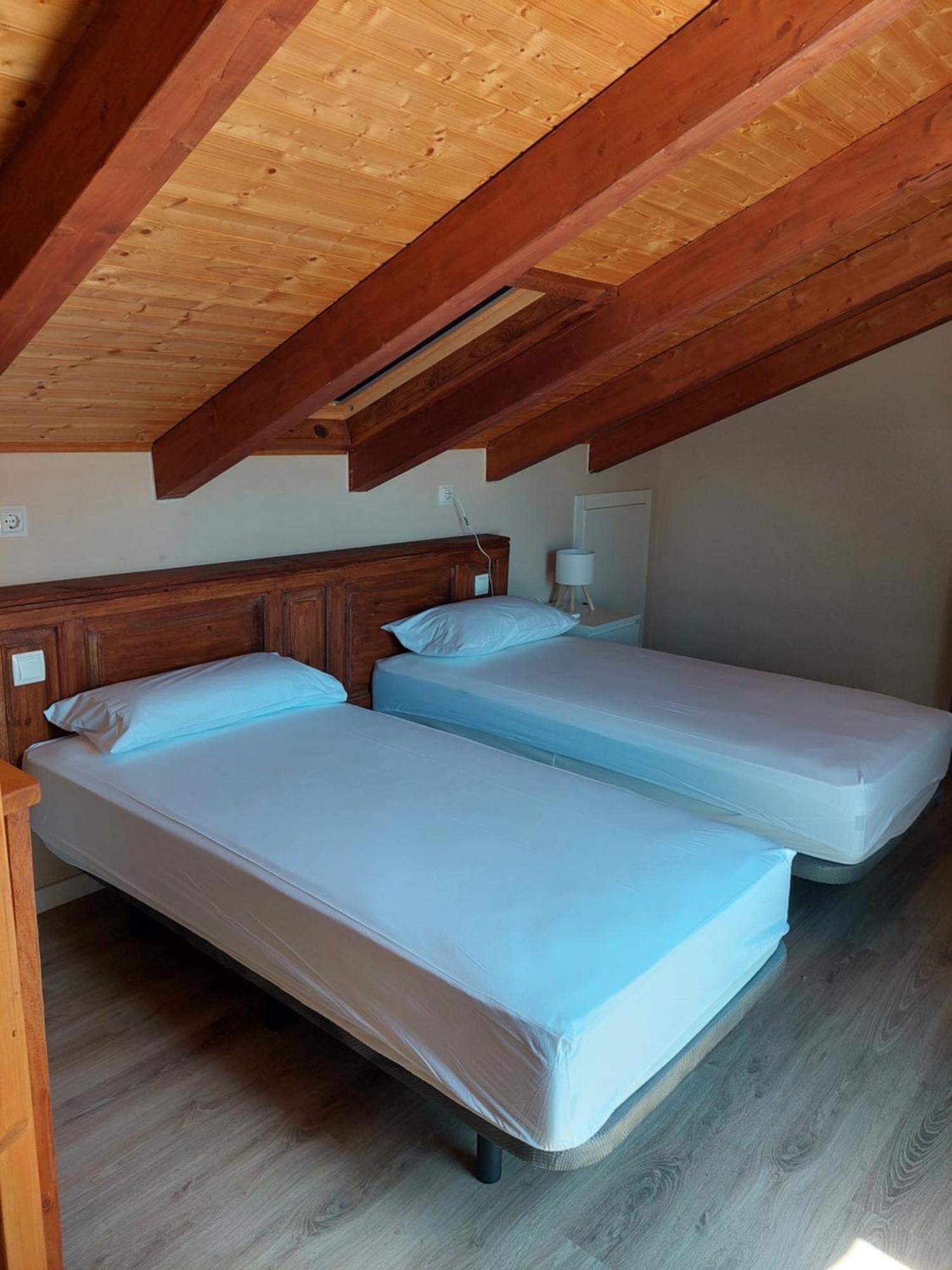 La Casona Del Asno Apartment อัลกาลาเดเอนาเรส ภายนอก รูปภาพ