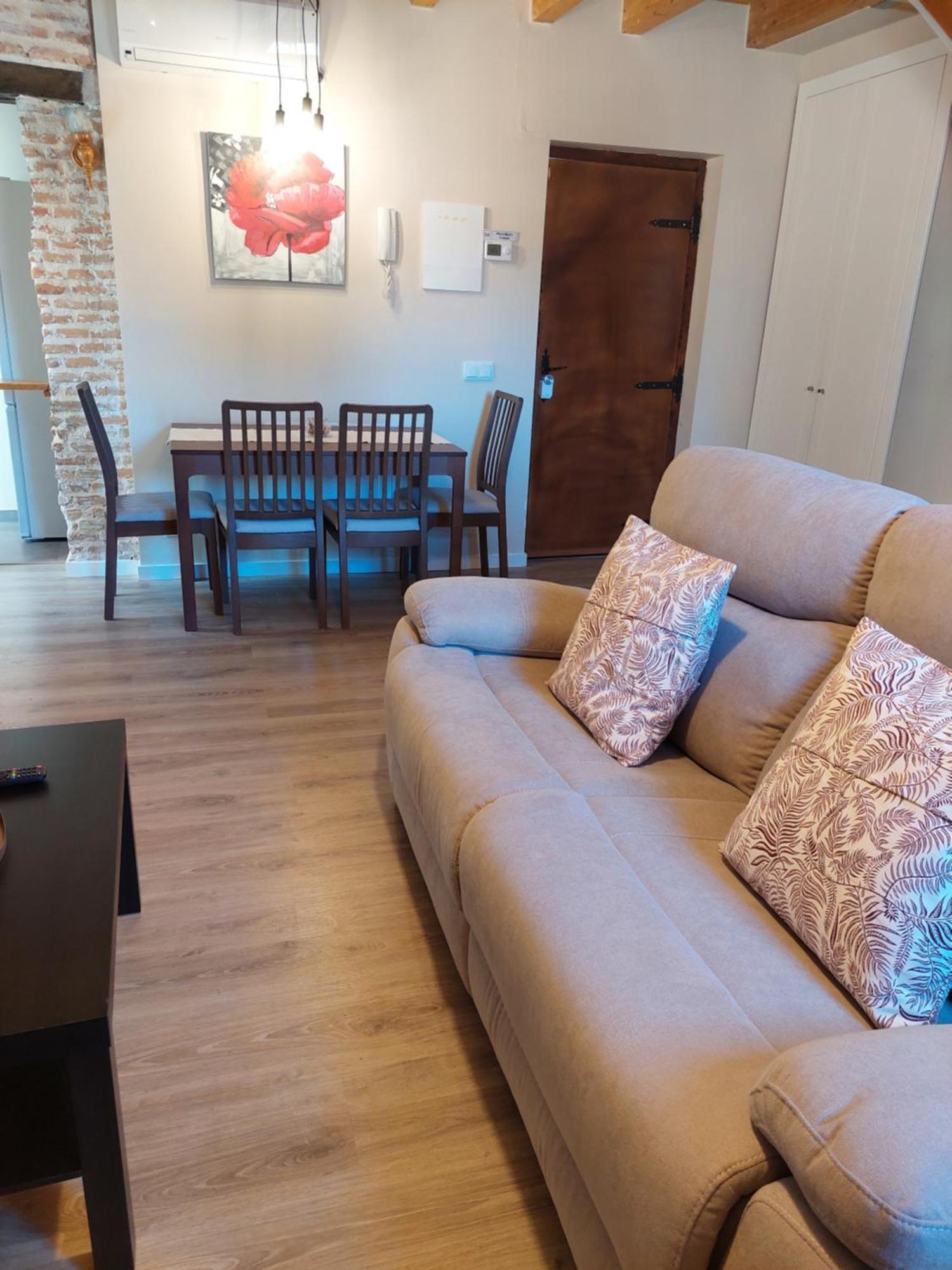 La Casona Del Asno Apartment อัลกาลาเดเอนาเรส ภายนอก รูปภาพ